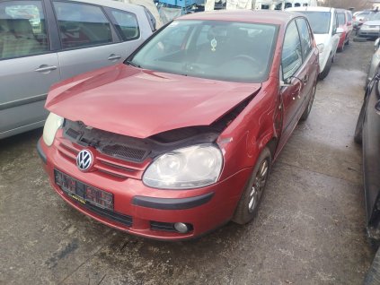 Volkswagen Golf  červený