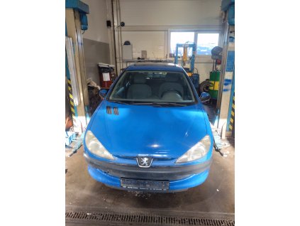 Peugeot 206 hatch 1.2i 44KW HFX  modrá