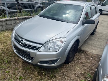 Opel Astra kombi 1.6i 85kw Z16XER  šedá