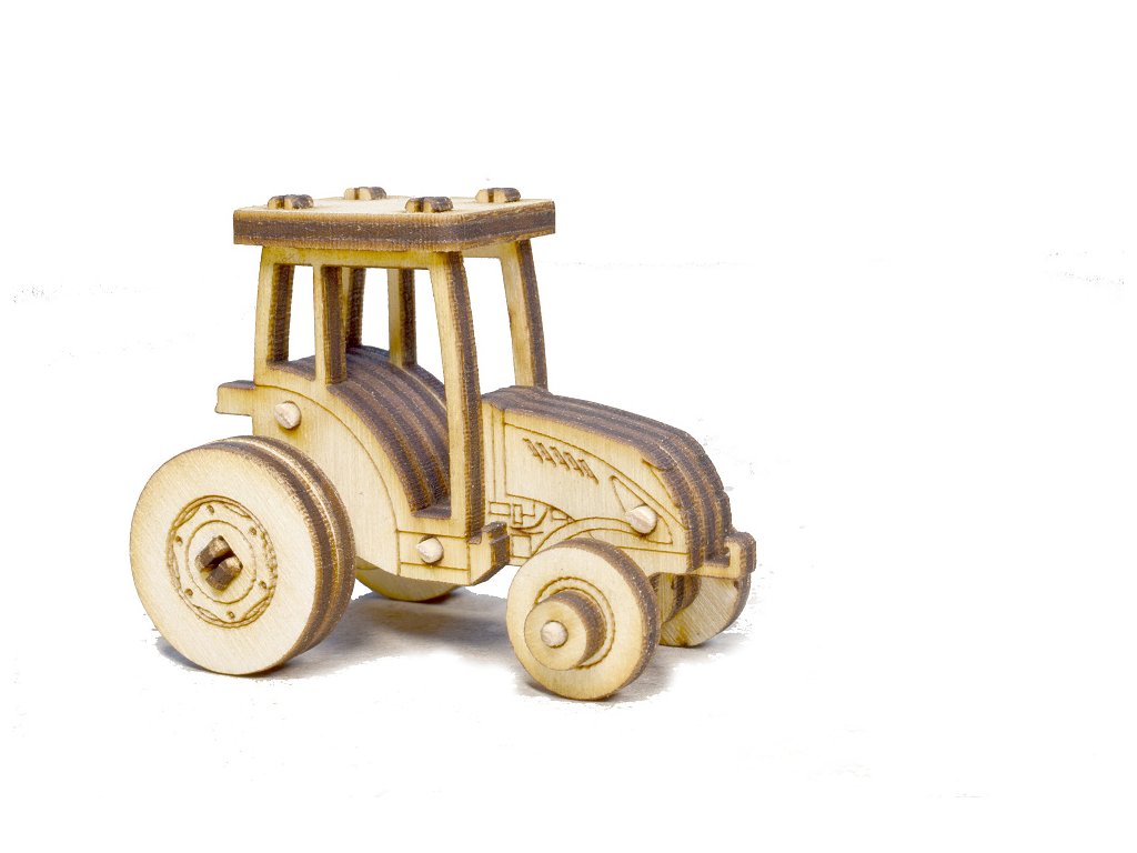 Dřevěné modely traktorů