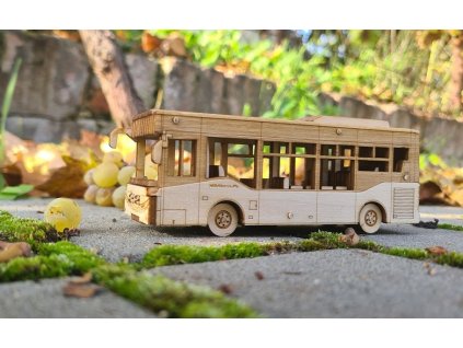 Dřevěný model autobusu ISUZU Novocity Life