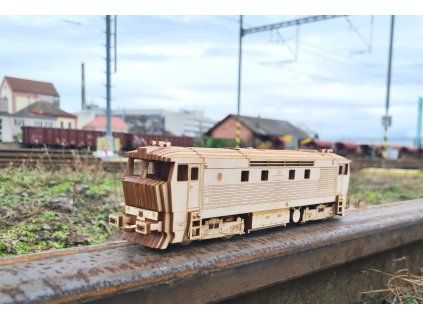 Dřevěná stavebnice Bardotka 1:64