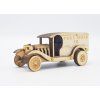 Retro C-Cab Phaeton s vlastním nápisem 1:64 – sestavený dřevěný model