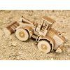 Case 921g 1:64 – pohled ze strany