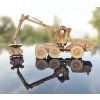 EcoLog 590G 1:64 – sestavený dřevěný model