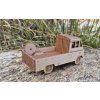 Pick-up ZUK 1:43 – sestavený dřevěný model