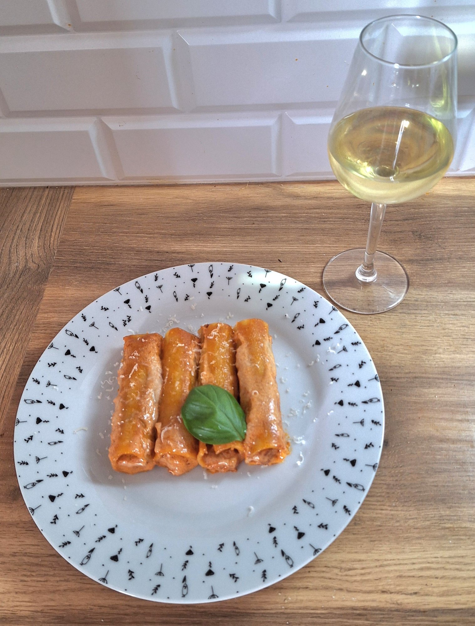 Bezlepkové cannelloni s mletým masem a rajčatovo-smetanovou omáčkou