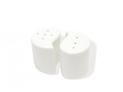 Porcelánová solnička a kořenka na stůl Yin a Yang - Maxwell&Williams  Porcelánová solnička a pepřenka White Basics - Maxwell&Williams