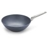 Wok Pánev Diamond Lite PRO s nerezovou rukojetí neindukční 30 cm - WOLL  Titanová pánev Wok 30 cm s nerezovou rukojetí Diamond Lite PRO neindukční - WOLL