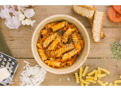 Fusilli all´uovo s kuřecím ala Bolognese, Forestia, www.vseprokaravan.cz