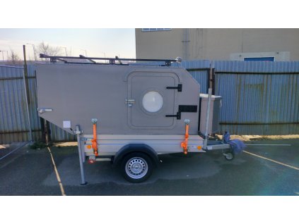 Krycí plachta na Atypický vozík, www.vseprokaravan.cz