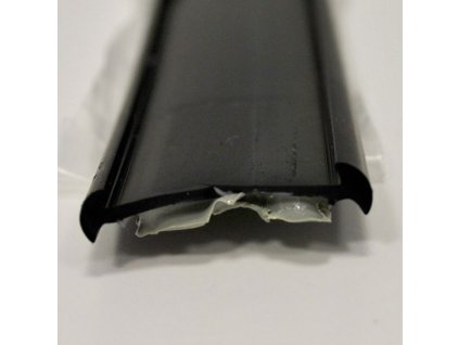 Gumové těsnění pod kedrovou lištu www.vseprokaravan.cz