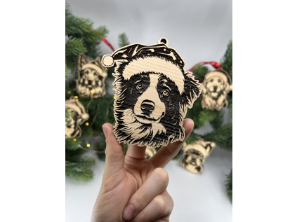 Vánoční baňka psa se Santa čepicí - vsepropejska.cz