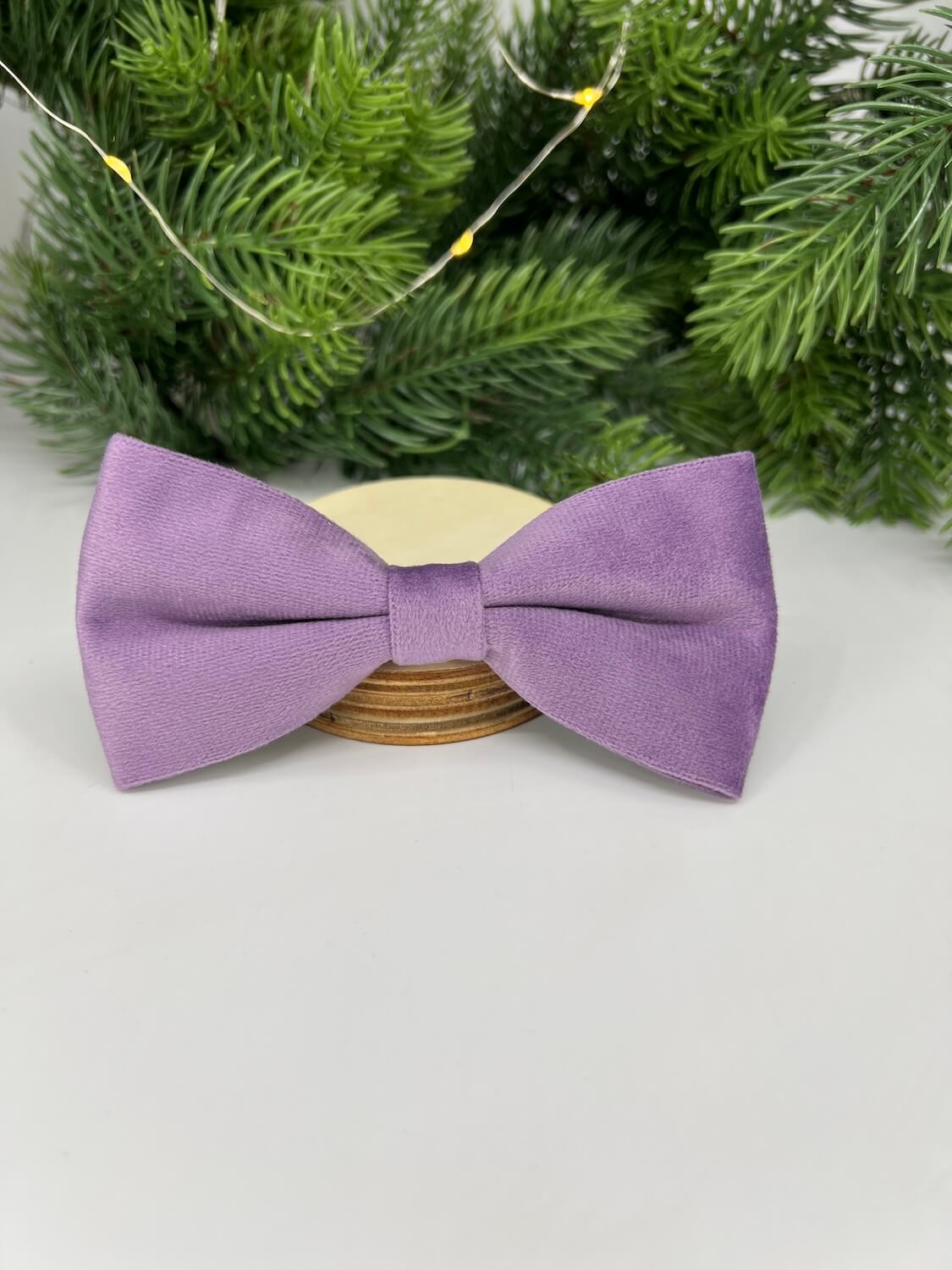 Vsepropejska Charm semišový motýlek pro psa na obojek Barva: Fialová, Rozměr (cm): 5x11 cm