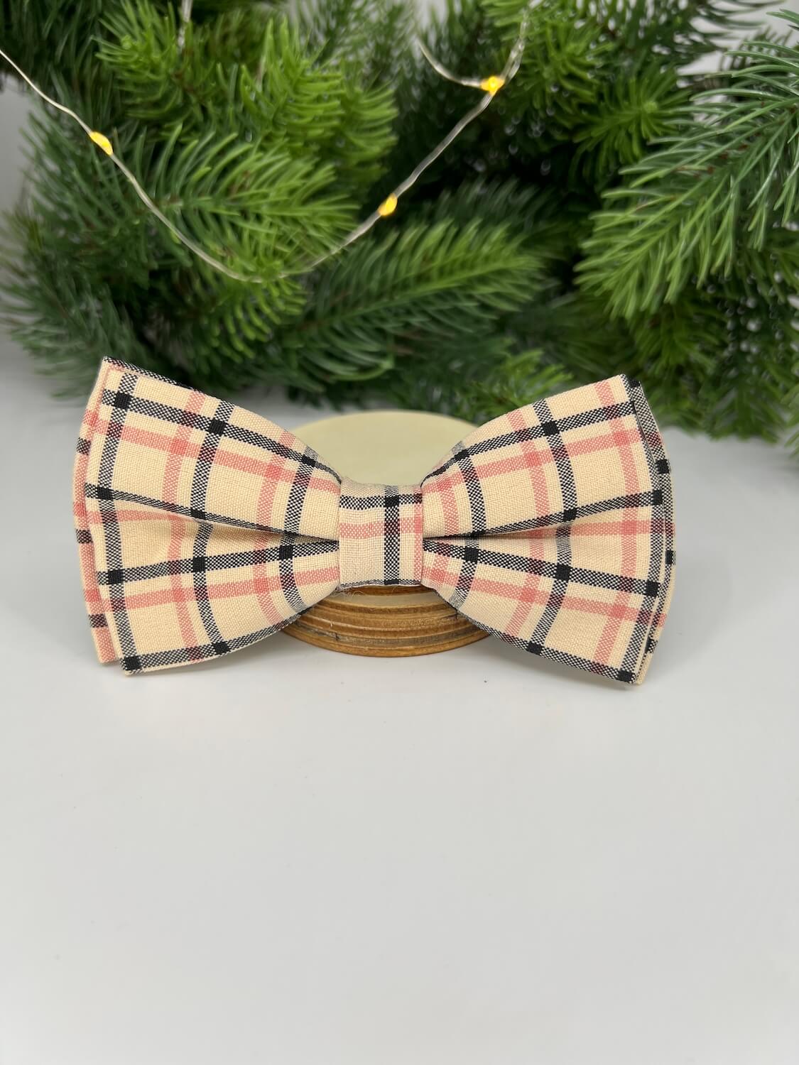 Vsepropejska Louis károvaný motýlek pro psa na obojek Barva: Žlutá, Rozměr (cm): 5x11 cm