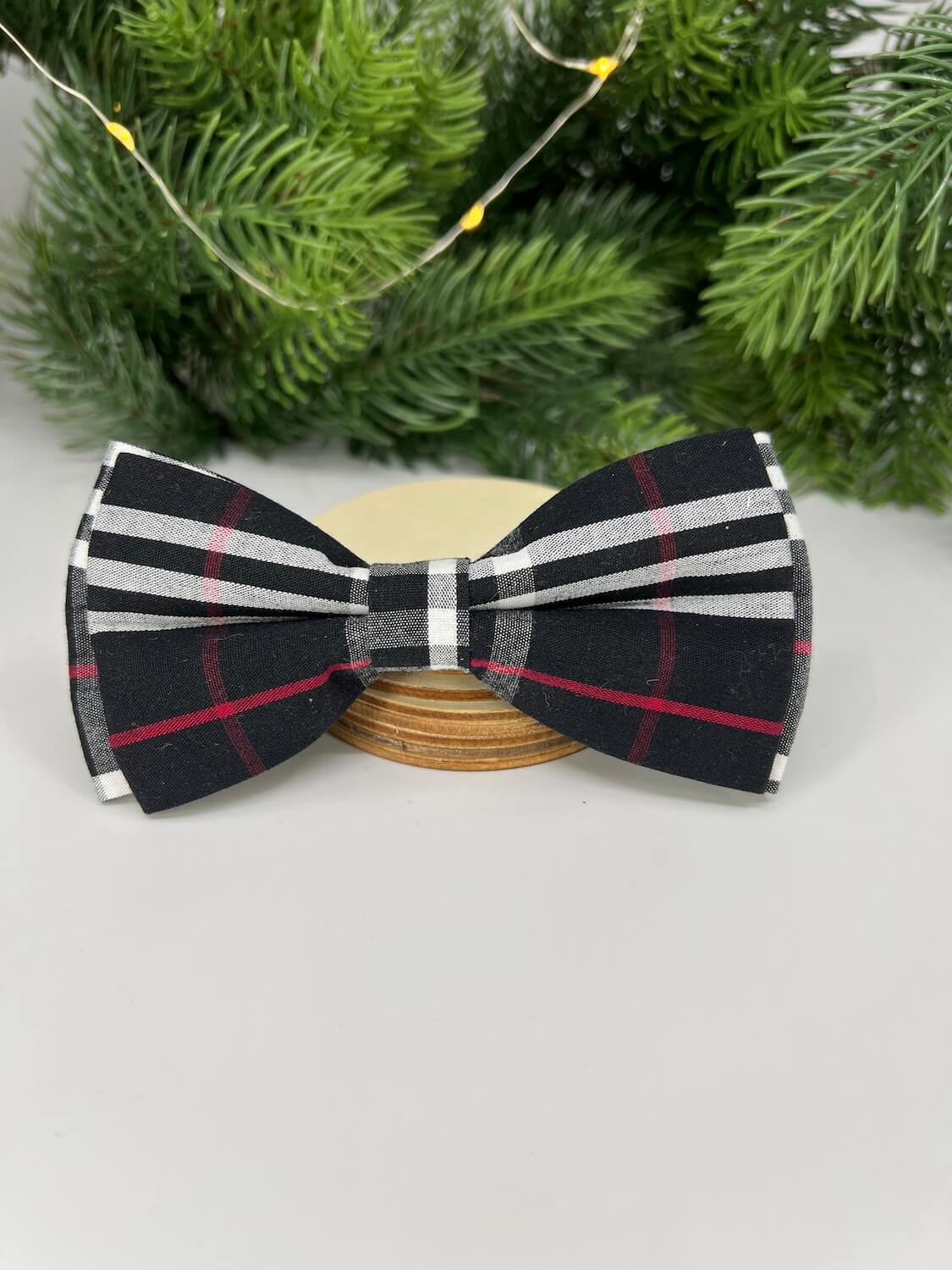 Vsepropejska Louis károvaný motýlek pro psa na obojek Barva: Černá, Rozměr (cm): 5x11 cm