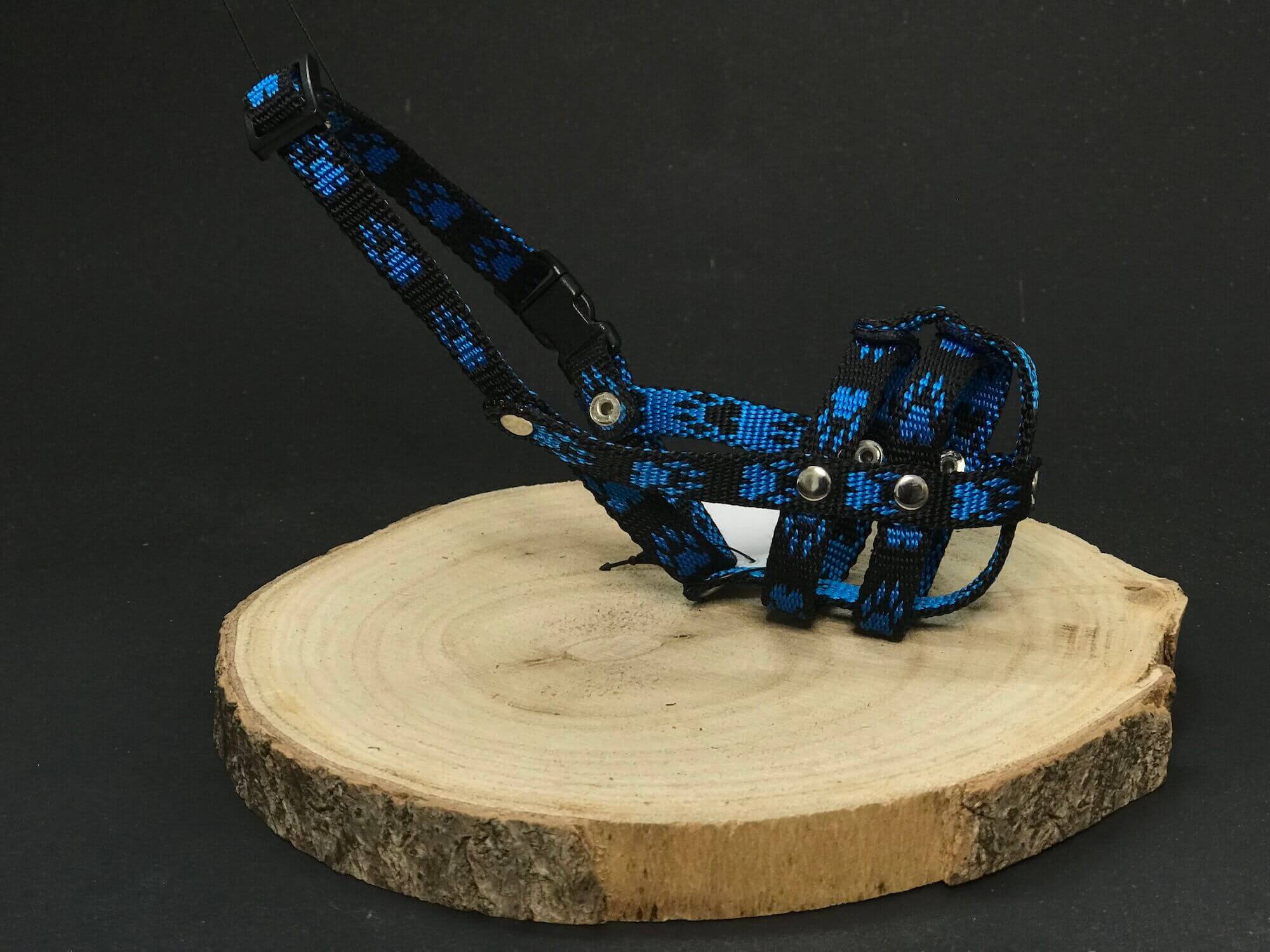 Levně Huč nylonový náhubek pro klasický čumák Barva: Modrá, Obvod čumáku: 14 cm, Délka čumáku: 4 cm