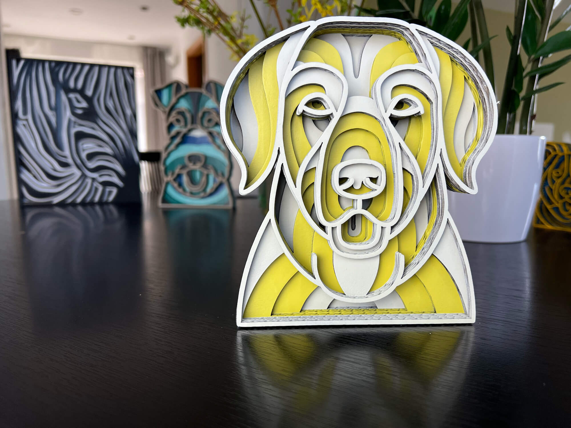 Vsepropejska Mandala Zlatý retrívr dekorace na stůl Barva: Žlutá, Rozměr (cm): 17 x 15,5