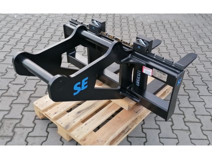 Karetka z Widlmi na Szybkozlacze Volvo S60 scaled