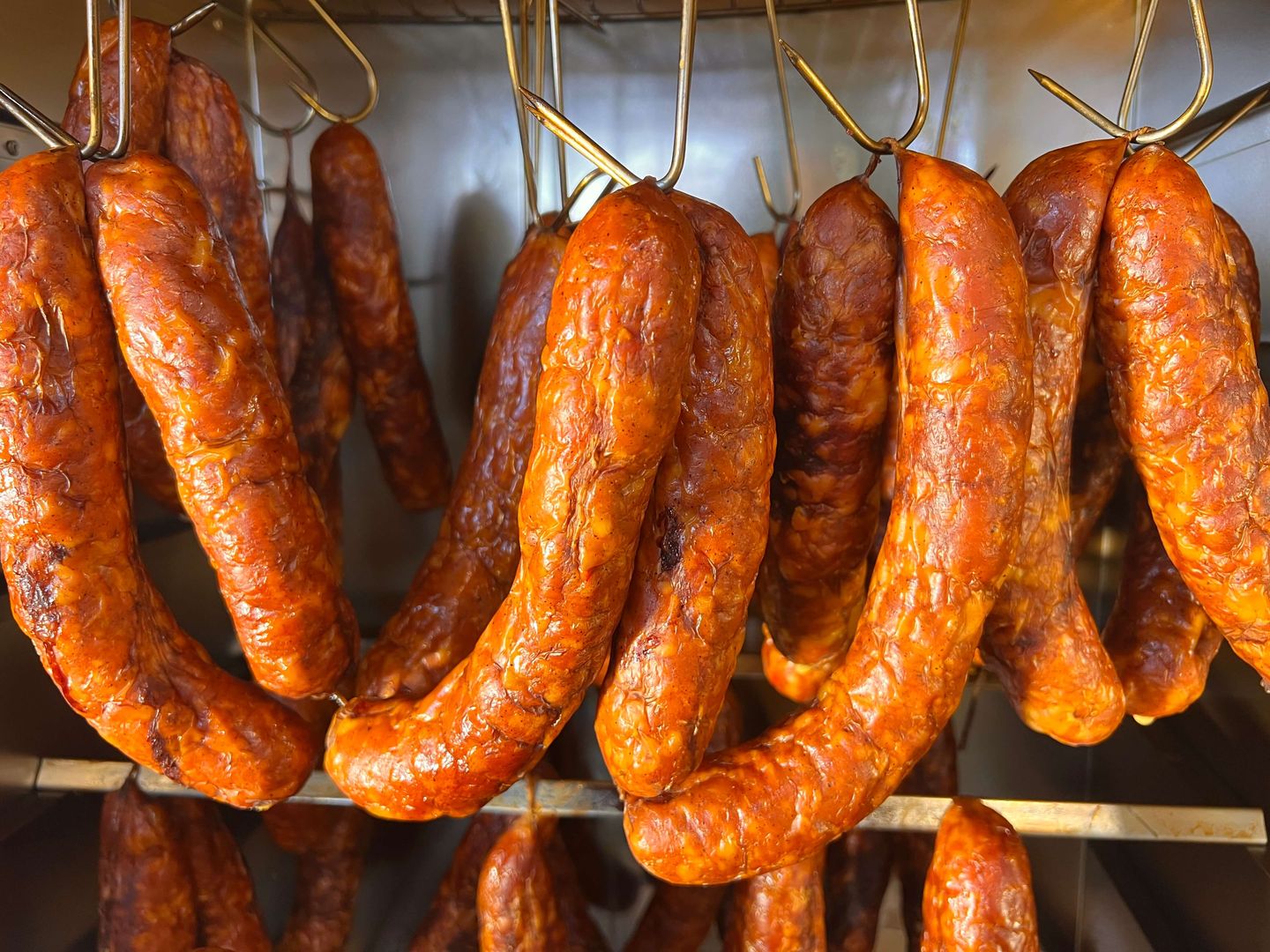 PIKANTNÉ KLOBÁSKY „HABANERKY“ SO SYROM