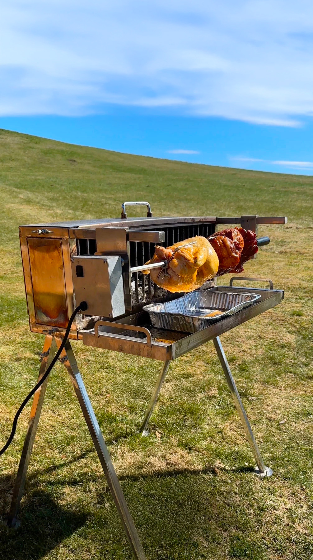 Nové nerezové grily na rožnenie