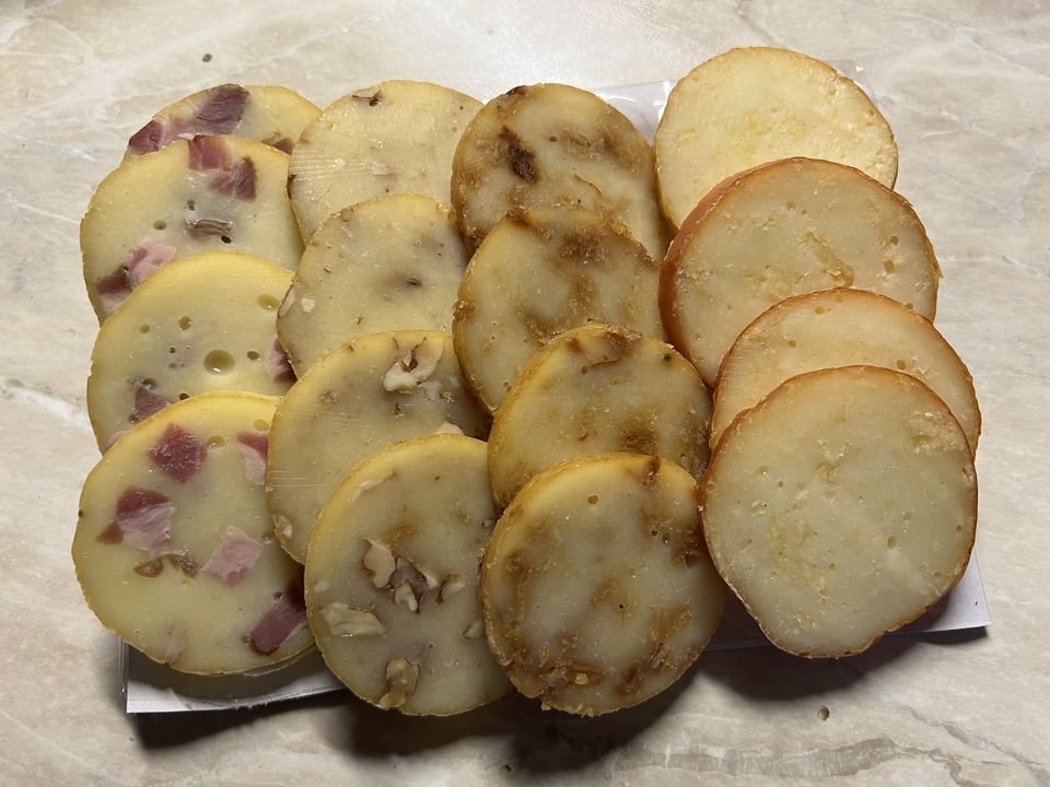 RÝCHLORECEPTY NA ÚDENÉ SYRY A VYNIKAJÚCE BBQ TREŠŇOVÚ OMÁČKU