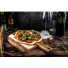 Krájač na pizzu s reznou doskou z akácie