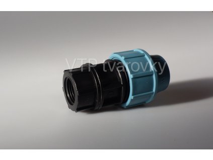 PPS přechod s vnitřním závitem PLAST