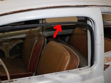 sametka stahovacího skla dveří zadní 10/52-7/03 + T2 8/67-10/79 + T3 pár