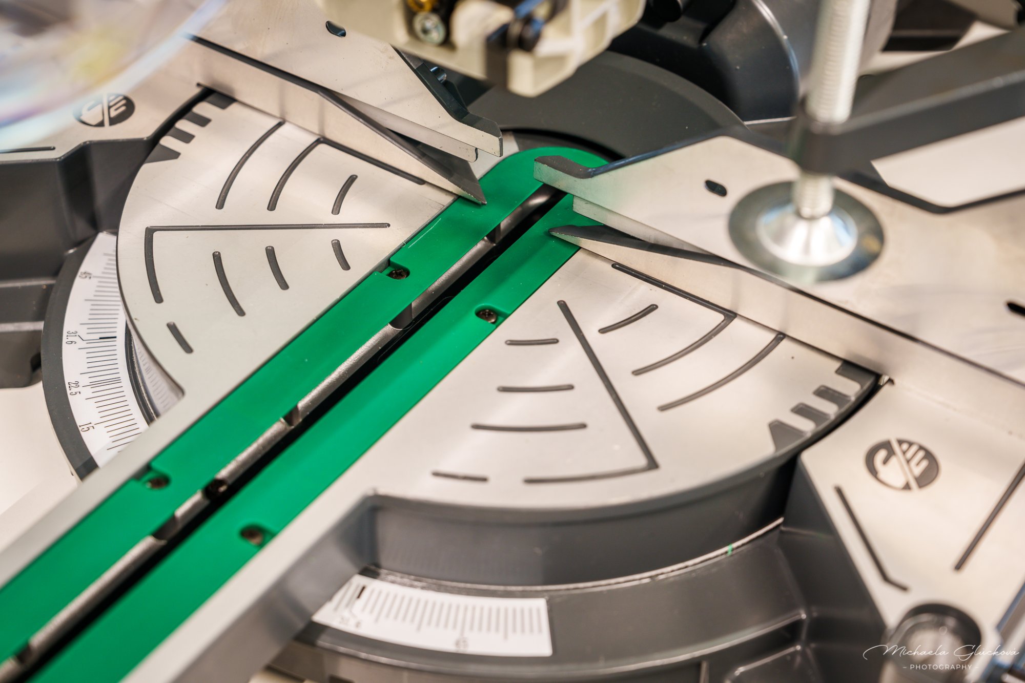 Vrtačky, frézky a pily: Jaké stroje vybrat do domácí dílny