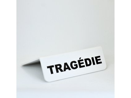 Rozřaďovač s nápisem tragédie