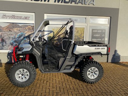 Can-Am Traxter HD10 XMR DPS INT model 2025