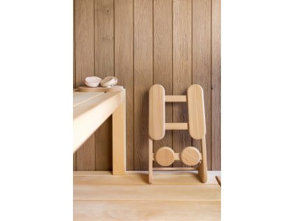 Ergonomická opierka chrbta do sauny malá cerveny ceder 01