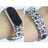 Náhradní náramek Mi band 3/4/5/6/7 Černé lístečky (Barva Vícebarevná, Pro Přístroj Xiaomi Mi Band 7)