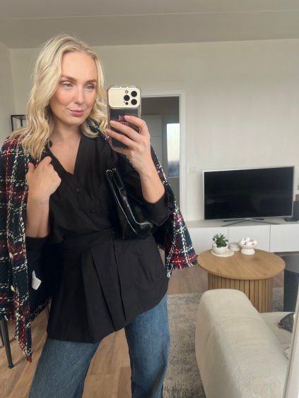 Premium košile s peplum efektem – černá 2v1  Premium košile s peplum efektem – černá 2v1