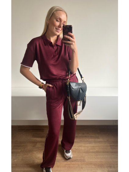 Exkluzivní vínový komplet - pohodlný dámský set s krátkým rukávem