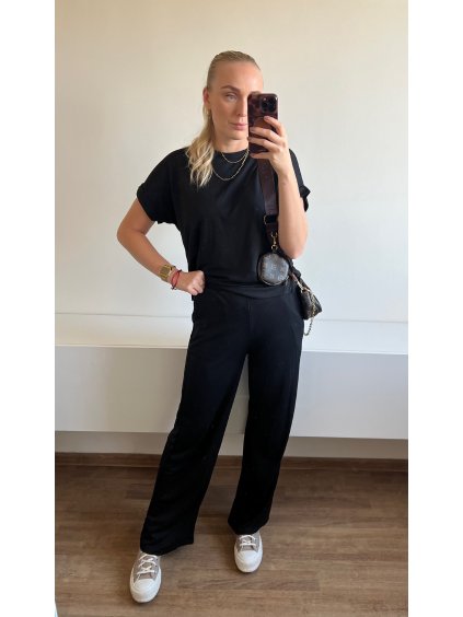 Černý komplet - jednoduchý dámský komplet na volný čas