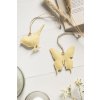 56109 1 zavesny kovovy ptacek a motylek na jutovem provazku wheat straw