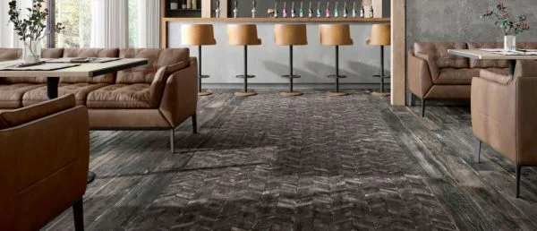 Tmavá dlažba Elios Stage Black, rektifikovaná