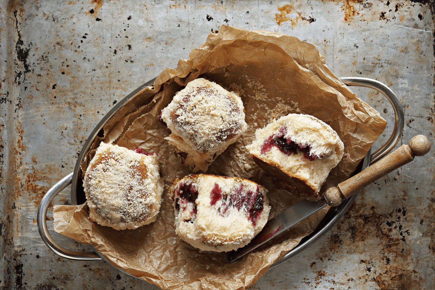 Kynuté babiččiny buchty plněné švestkovými povidly