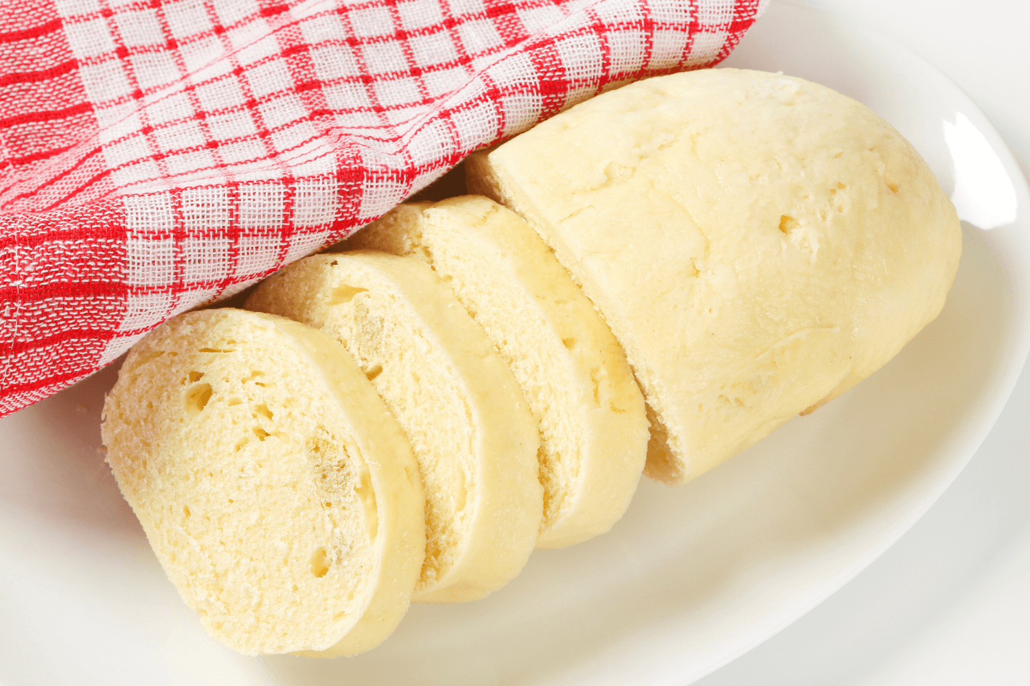 Poctivý houskový knedlík