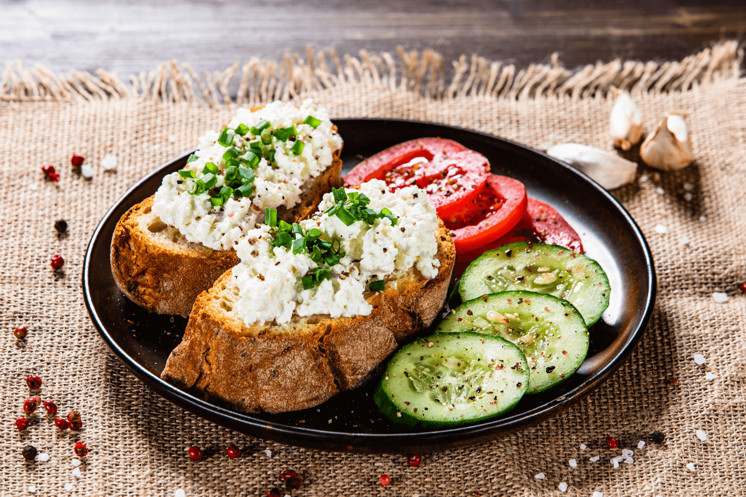 Tvarohová pomazánka s pažitkou a slanou lučinou