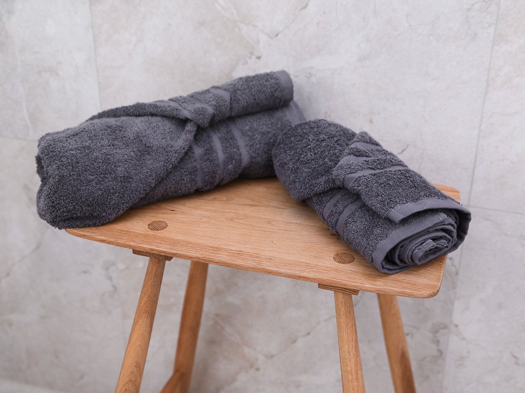Set 2 osušek Comfort tmavě šedé, 100% bavlna – stylový a funkční doplněk do koupelny