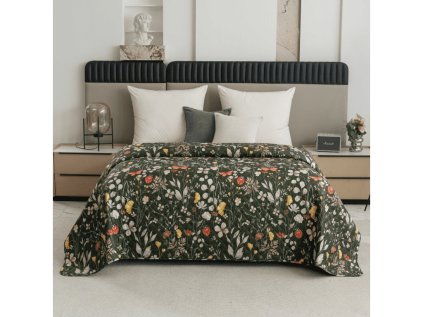Tmavě zelený přehoz na postel COLORFUL MEADOW s květinovým motivem