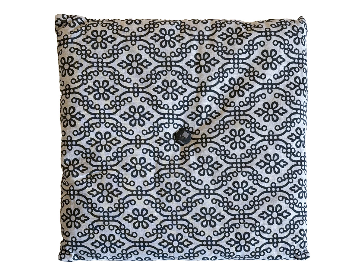 Bílý podsedák RUNE - více velikostí Rozměr: 40 x 40 cm, 39x36 cm, kuchyňský podsedák na židli