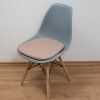 Béžový podsedák STANDARD s jednoduchým a čistým designem