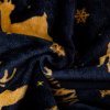 Tmavě modrá mikroplyšová deka GOLDEN DEER s elegantním designem jelenů