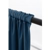 Tmavě modrý zatemňovací závěs VELVET 135x250 cm pro elegantní interiér