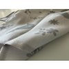 Šedý ubrus s motivem zajíce 90x90 cm – perfektní na Velikonoce