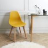 SITELLO hořčicová jídelní židle – moderní kombinace plastu a dřeva